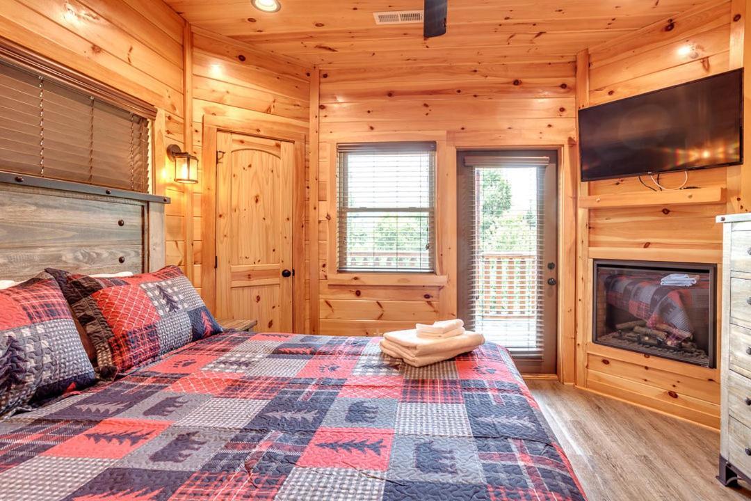 Gatlinburg Cabin With Private Hot Tub By Staycating Exterior foto