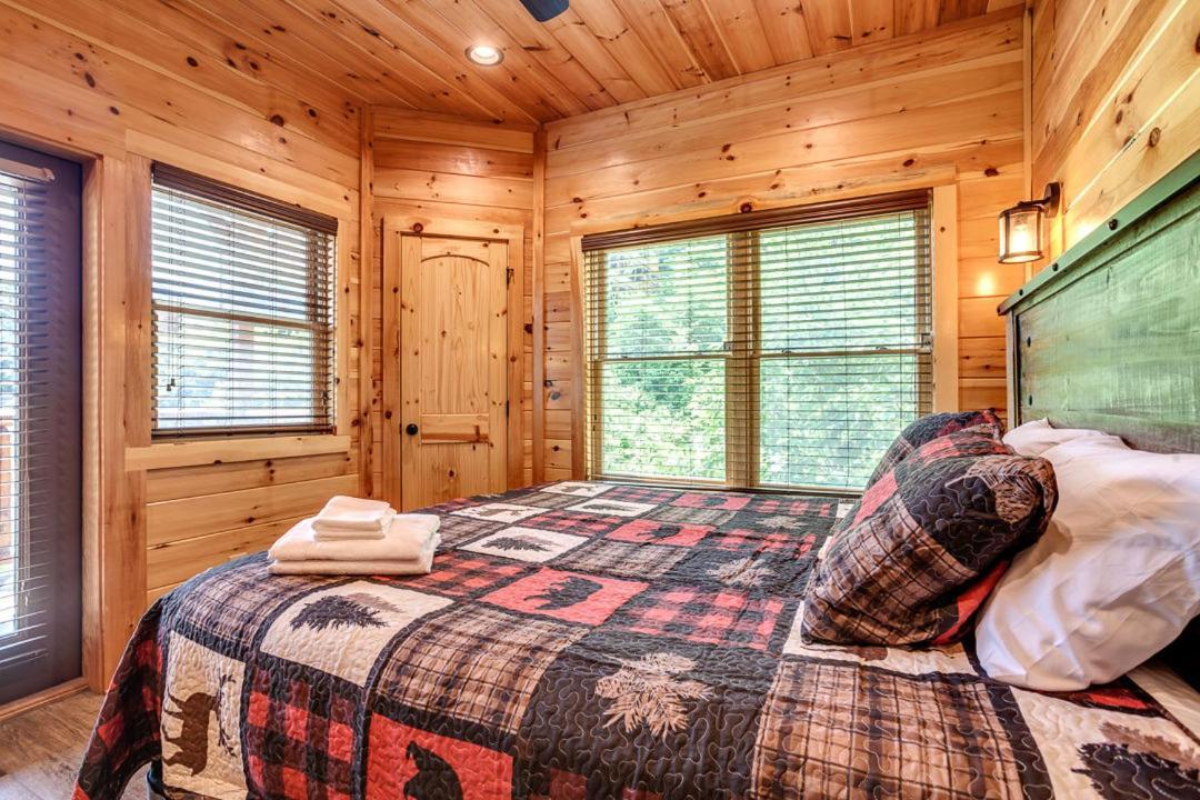 Gatlinburg Cabin With Private Hot Tub By Staycating Exterior foto