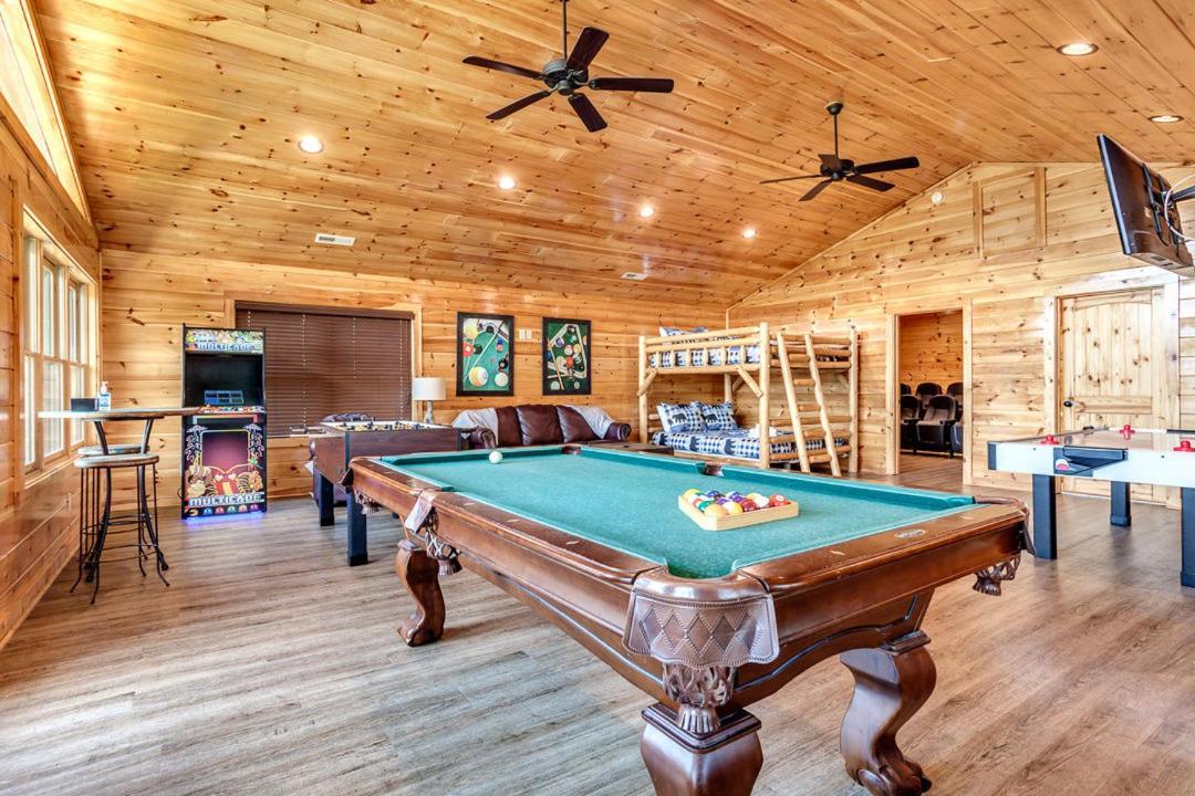 Gatlinburg Cabin With Private Hot Tub By Staycating Exterior foto