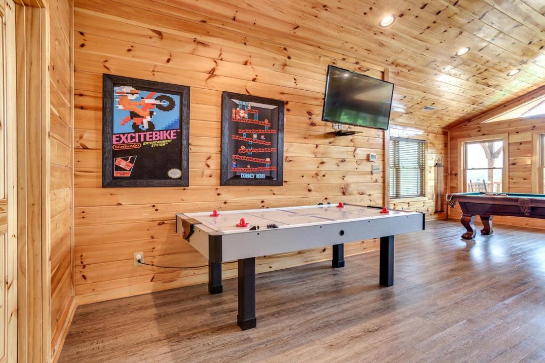Gatlinburg Cabin With Private Hot Tub By Staycating Exterior foto